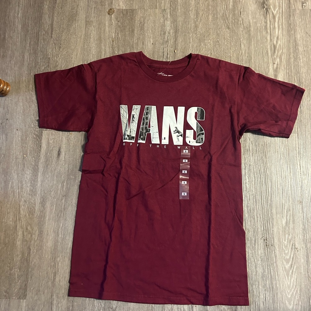Vans Burgundy Graphic Logo Tee nwts